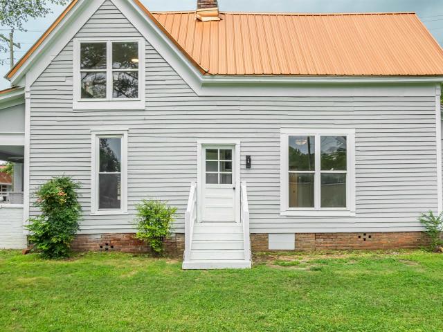 House for sale in Selmer