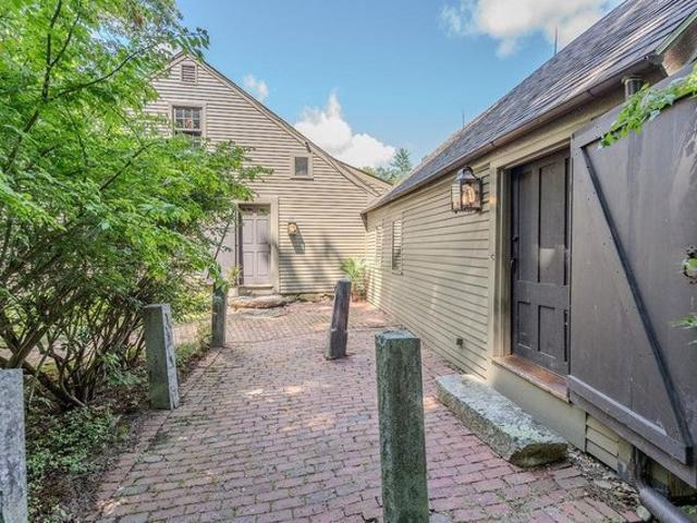 House for sale in New Hampshire