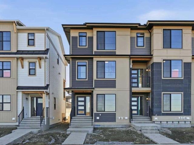 Townhouse for sale in Northwest, Alberta