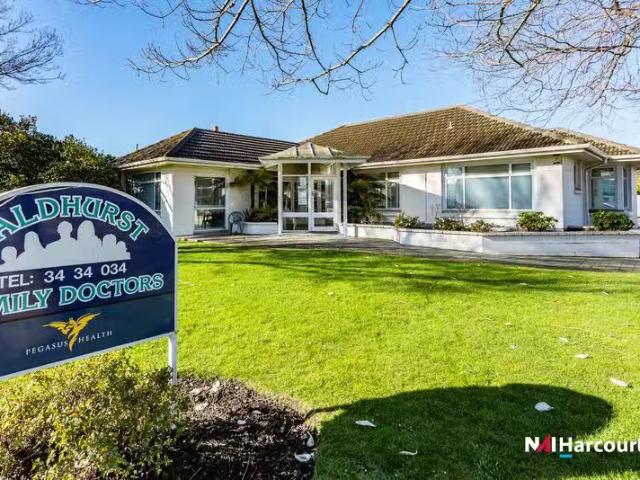 House for sale in Chaslands, Canterbury