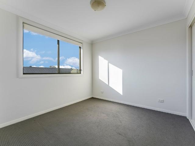 Apartment for rent in Glenmore Park, Sydney