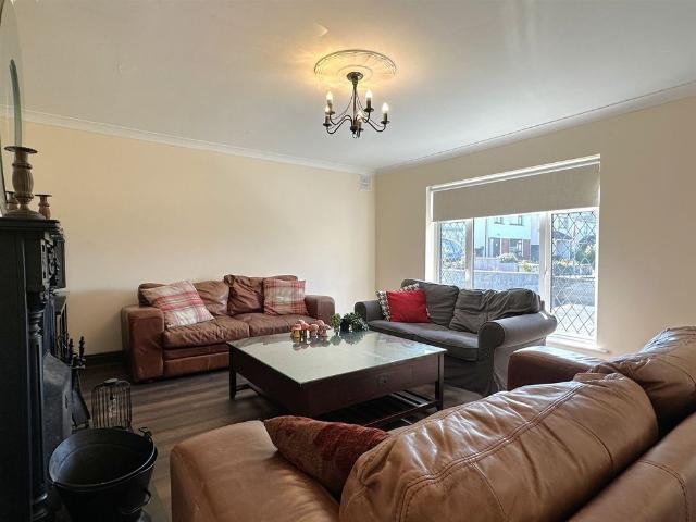 House to rent in Glenburren Park, Cathair na Gaillimhe