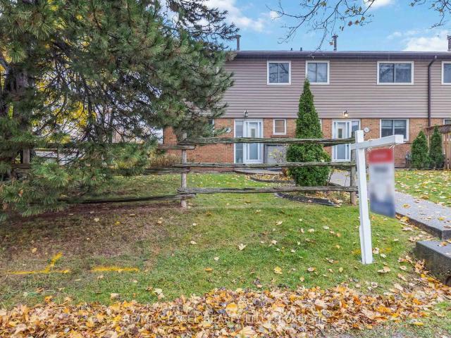 Condo for sale in Holton Heights, Oakville