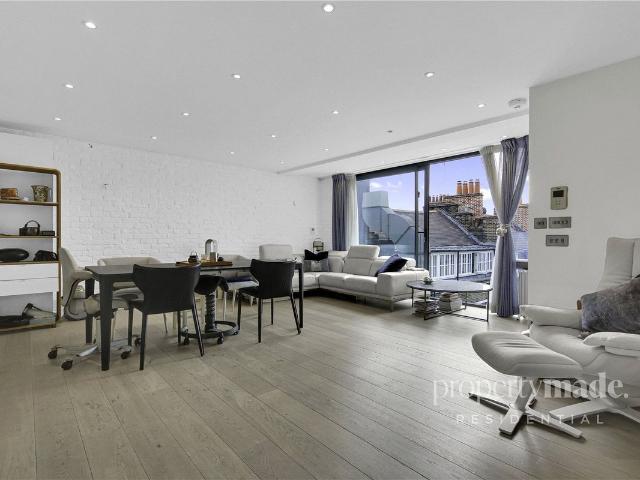 Apartment for rent in Soho, Greater London