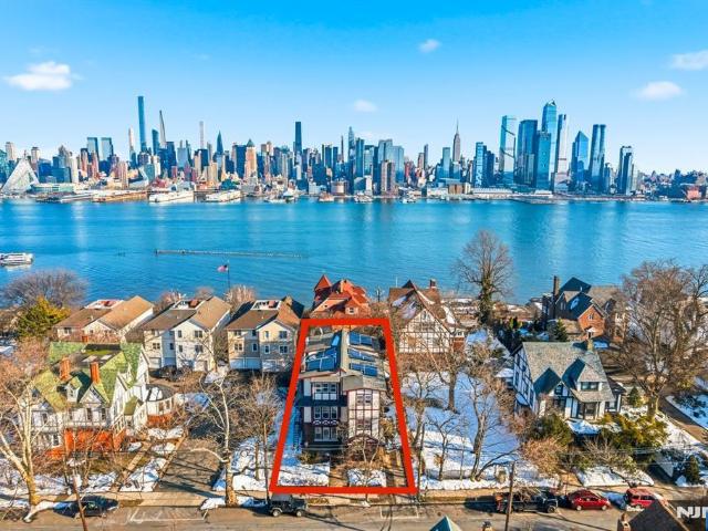 Property for sale in Hudson, New Jersey