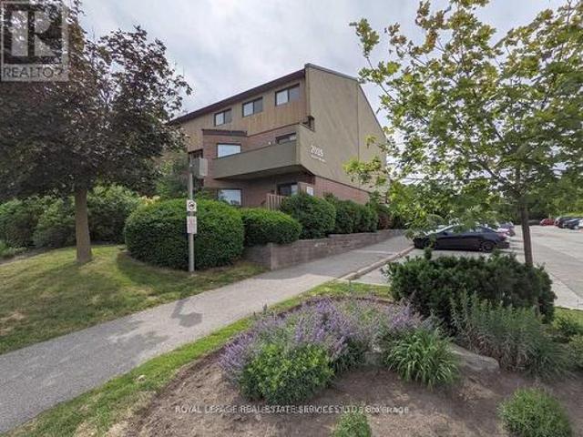 Townhouse for sale in Mississauga, Ontario