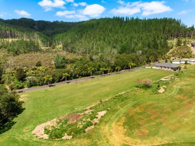 Land for sale in Pauanui, Thames-Coromandel District