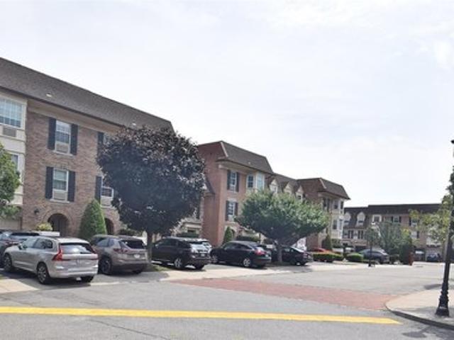 Condo for sale in Bayside, New York