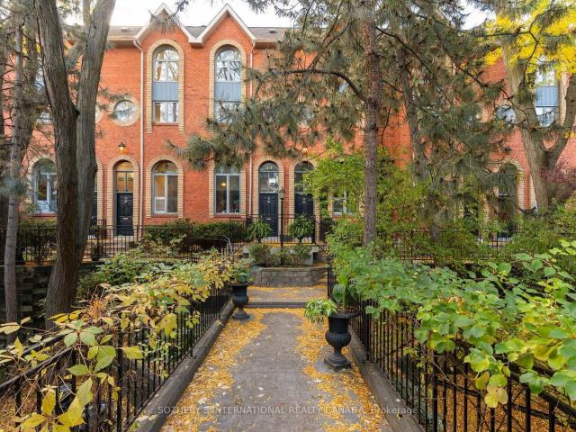 Condo for sale in Woburn, Ontario