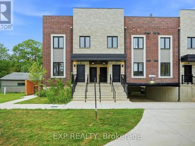 Townhouse for sale in Niagara, Ontario
