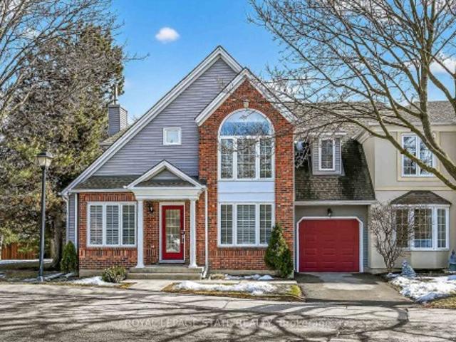 Townhouse for sale in Ancaster, Ontario