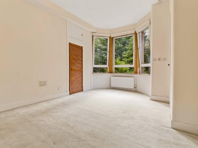 Apartment for rent in Langside, Scotland