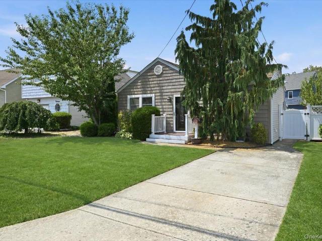 House for sale in Babylon, New York