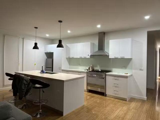Apartment for rent in Avondale Heights