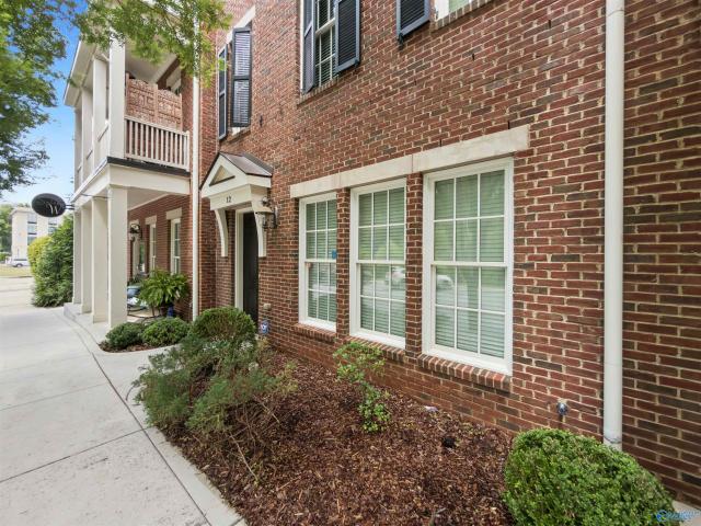 Townhouse for sale in Huntsville, Alabama