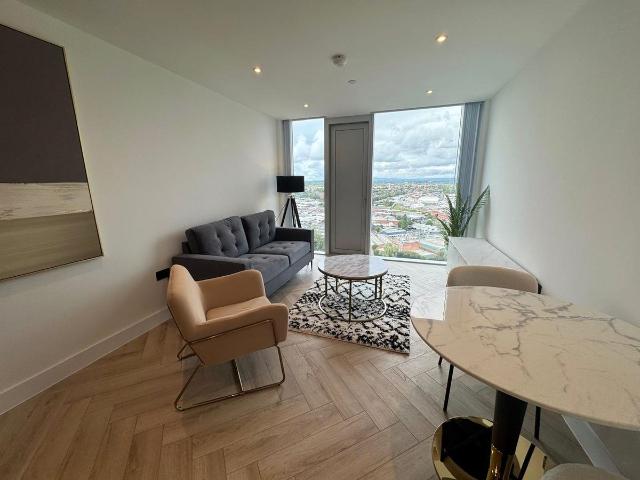 Apartment for rent in City Centre, Salford