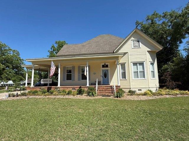 House for sale in Louisville, Alabama