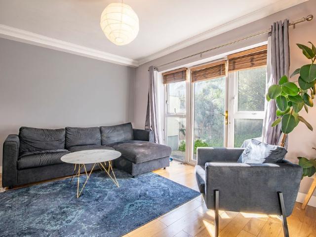 House to rent in Bluebell, North Tipperary