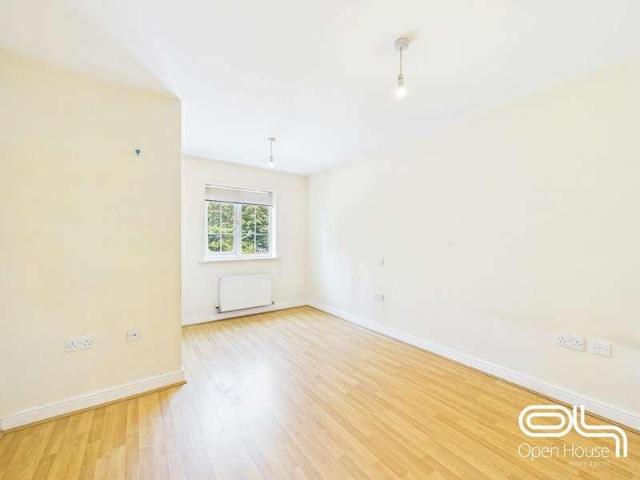 Flat for sale in Beaconside, Baswich