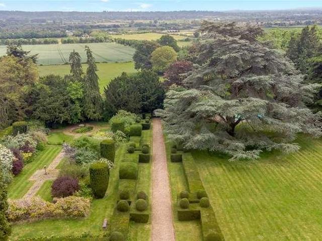 House for sale in Cookham