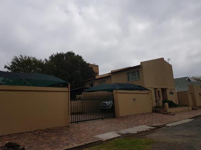 Apartment for sale in Rosendal, Free State