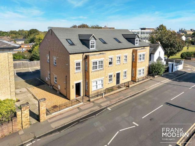 Flat for sale in Woodston, Peterborough