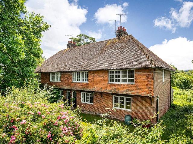 House for sale in Littlecote, West Sussex