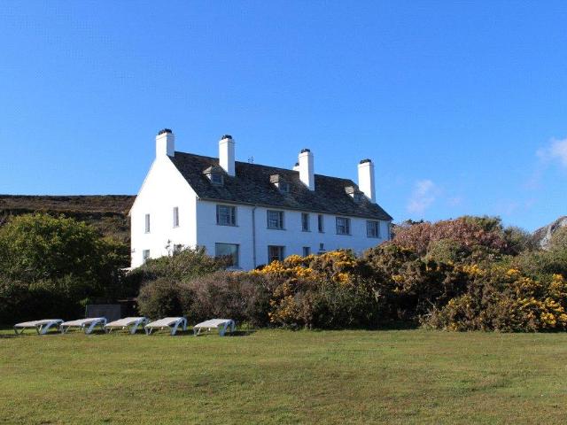 House for sale in Trearddur, Wales