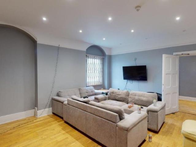 House for rent in Lenton Abbey, City of Nottingham