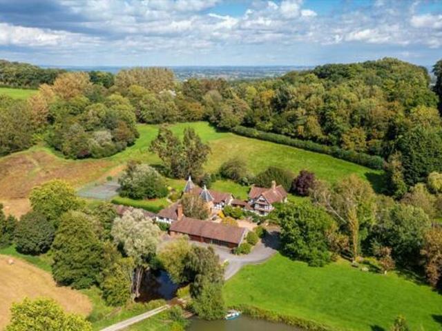 House for sale in Worcestershire
