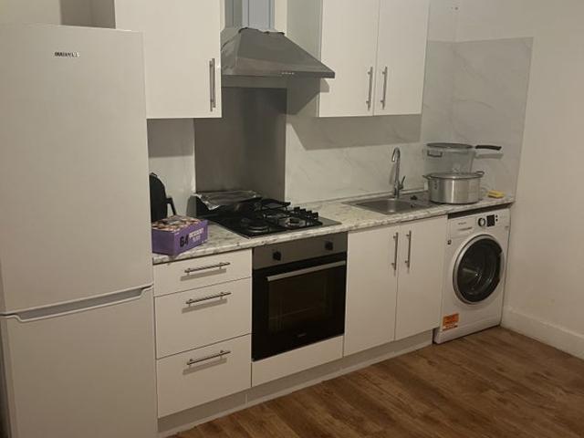Apartment for rent in South Chingford, Highams Park