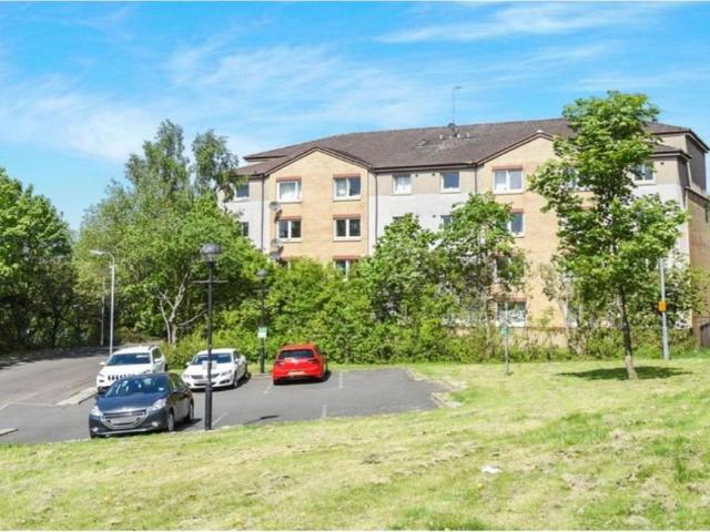 Flat for sale in Balgrayhill, Springburn