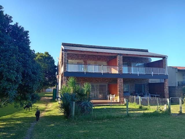 House for sale in Bushmans River Mouth, Eastern Cape