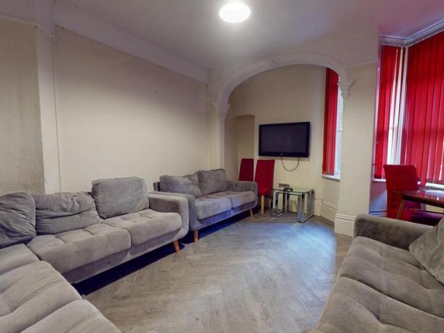 Room for rent in Elmfield, Leicestershire