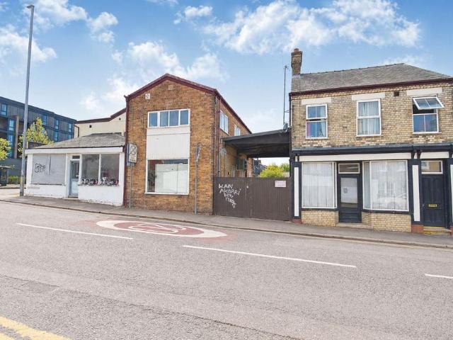 Land for sale in Arbury, Cambridgeshire