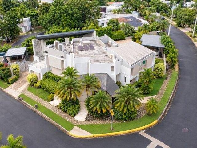 House for sale in San Juan