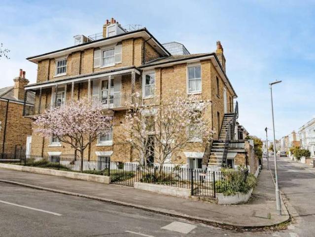Farm for sale in West Cliff, Acol