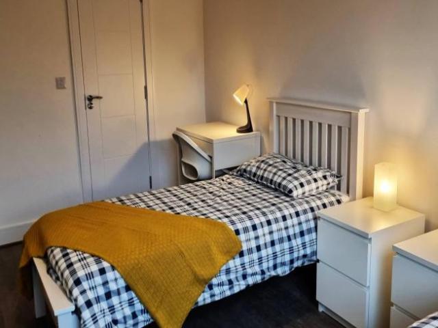 Property to rent in Bluebell, North Tipperary