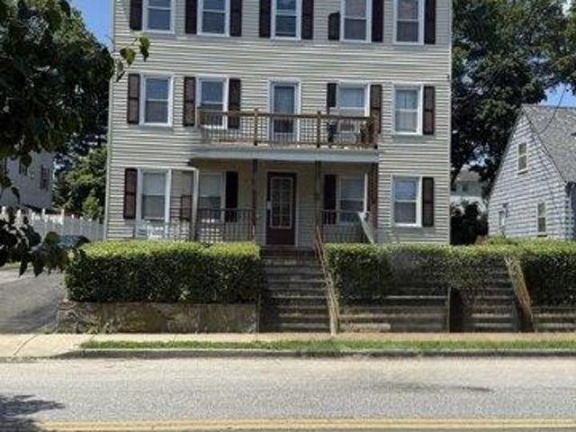 House for sale in Cos Cob, Connecticut