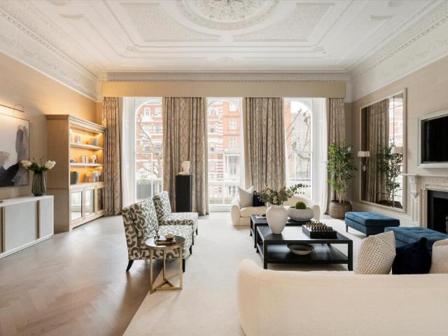 Terraced House for sale in South Kensington