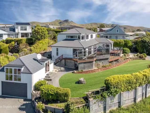 House for sale in Chaslands, Canterbury