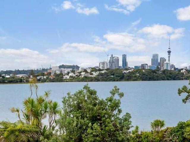 House for sale in Bayswater