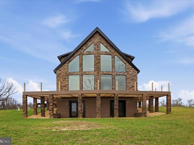 House for sale in Bunker Hill, West Virginia