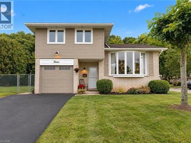 House for sale in Ancaster, Ontario