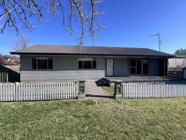 House for rent in Brisbane Grove, New South Wales