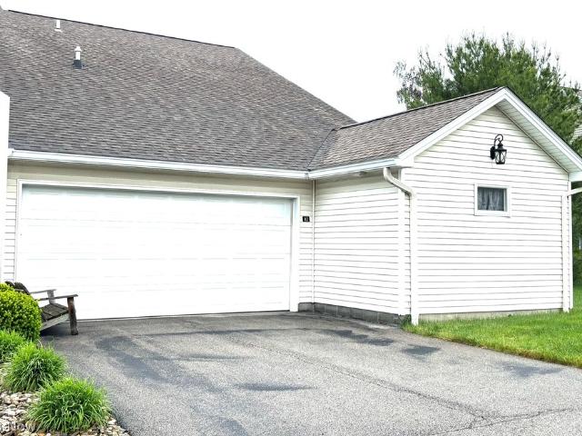 Condo for sale in Columbiana, Ohio