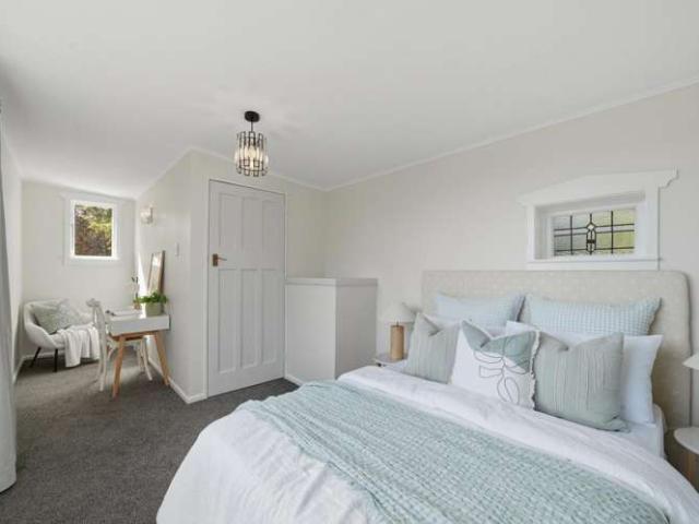 House for sale in Chaslands, Canterbury