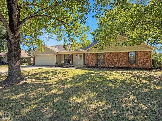 House for sale in Castle Heights, Cabot