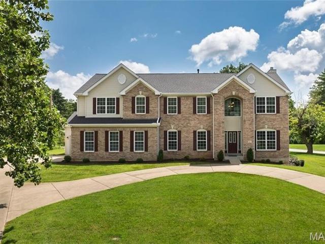 House for sale in Creve Coeur, Missouri