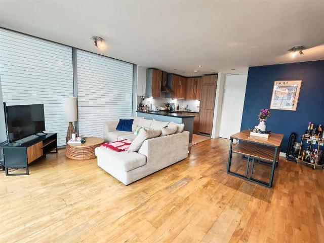 Apartment for rent in Calderstones